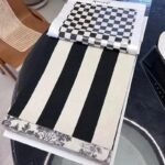 rideau a rayures noir et blanc pour un interieur moderne elegant 244 1