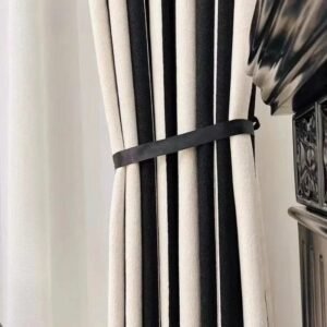 rideau a rayures noir et blanc pour un interieur moderne elegant 654 1