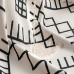 rideau de douche noir et blanc faija au motif geometrique audacieux 606 c2fa89d6 5214 4e27 ba69 93cef86413f3 1