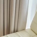rideau elegant blanc casse pour une decoration chic et intime 258 1