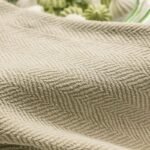 rideau elegant blanc casse pour une decoration chic et intime 445 1