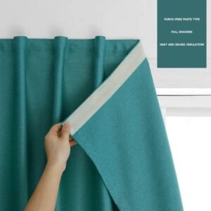 rideau occultant amarante avec bande velcro pour un confort optimal 515 1