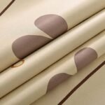 rideau occultant neiva en fleurs violettes et oranges sur creme 100 229 1