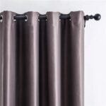 rideau occultant salto marron elegance et sommeil assure 100 x 687 1