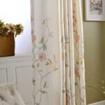 Rideau Tua : Poésie Florale Sur Toile Crème, Hauteur Bande Sur-mesure