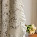 rideau vintage luxe blanc motifs elegance et histoire 107 1