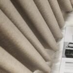 rideau vita beige fonce en marron clair elegance sur mesure 400 784 1
