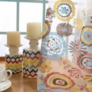 rideau voilage agueda aux motifs floraux ethniques pour un interieur 570 1