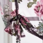 Rideau Voilage Barina : Roses Pour Petite Fenêtre élégante