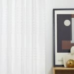 Rideau Voilage Blanc Pompon Pour Une Ambiance Lumineuse Et Chaleureuse