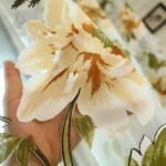 rideau voilage gorani fleurs printanieres en beige ou pourpre 365 1