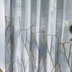 rideau voilage kuala en tulle gris avec motifs geometriques uniques 358 1