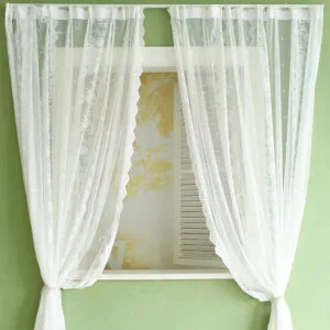 Rideau Voilage Manaia Brodé Pour Petites Fenêtres En Blanc
