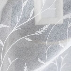 rideau voilage nausori avec broderies elegantes en blanc 446 1